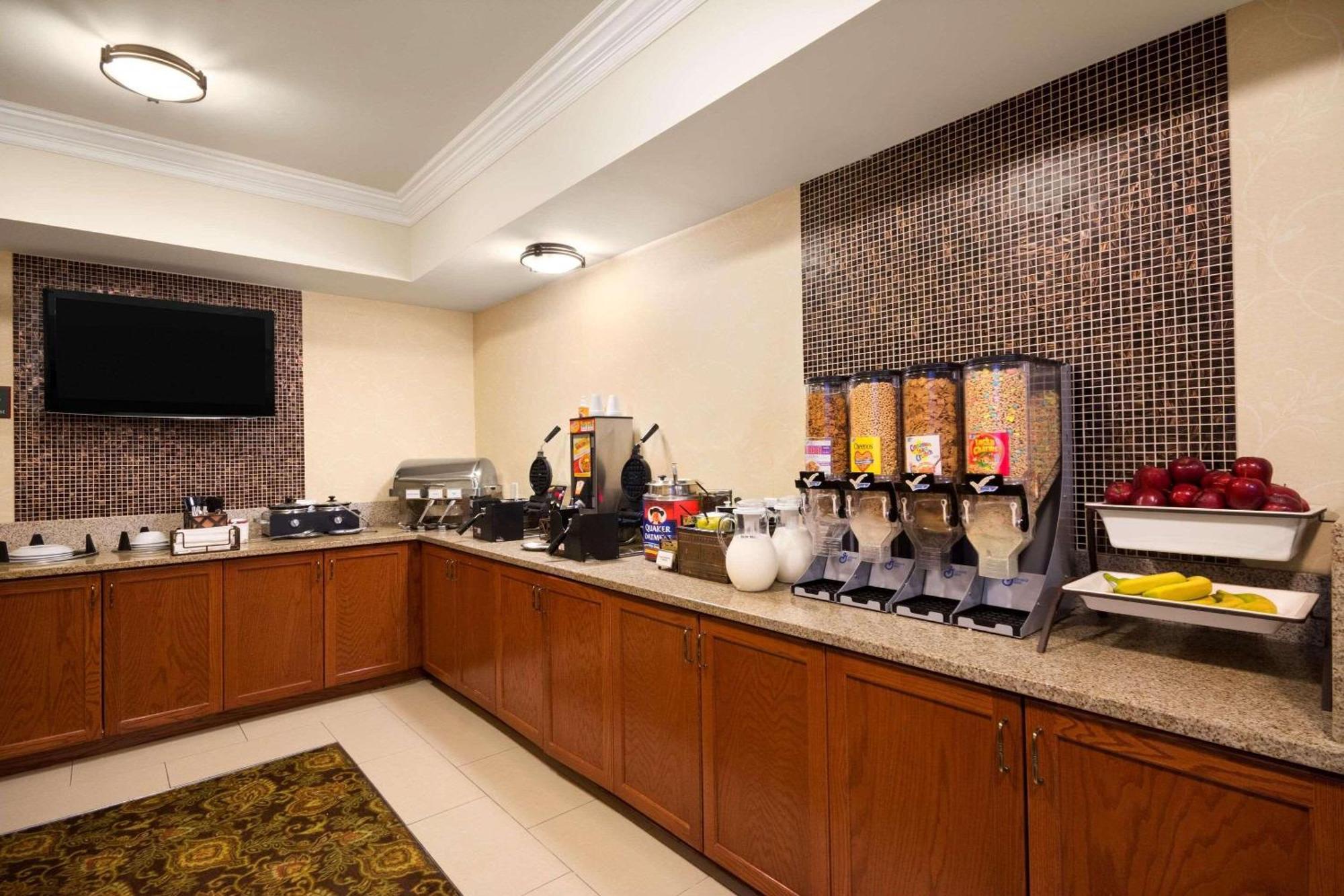 Country Inn & Suites By Radisson, Atlanta I-75 South, Ga Morrow Bagian luar foto